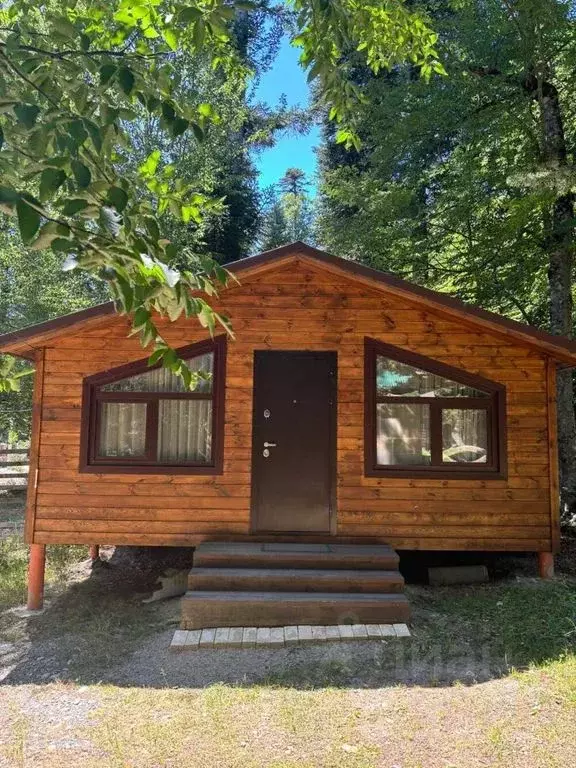 Дом в Карачаево-Черкесия, Зеленчукский район, с. Архыз ул. Банковская, ... - Фото 1