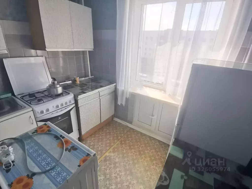 2-к кв. Ленинградская область, Тихвин 5-й мкр, 2 (45.0 м) - Фото 1