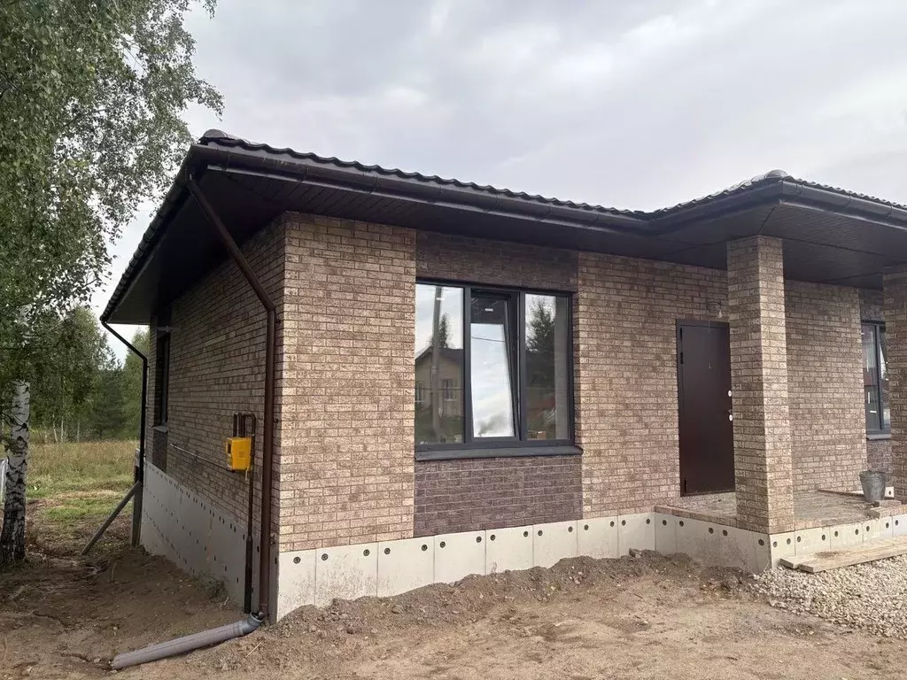 Дом в Татарстан, Пестречинский район, Богородское с/пос, д. Камыш ул. ... - Фото 2