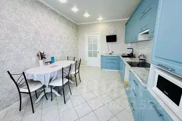 2-к кв. Брянская область, Брянск ул. Красный Маяк, 98 (80.0 м) - Фото 0
