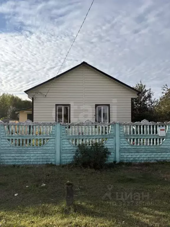 Дом в Брянская область, Жуковский муниципальный округ, д. Новые ... - Фото 1
