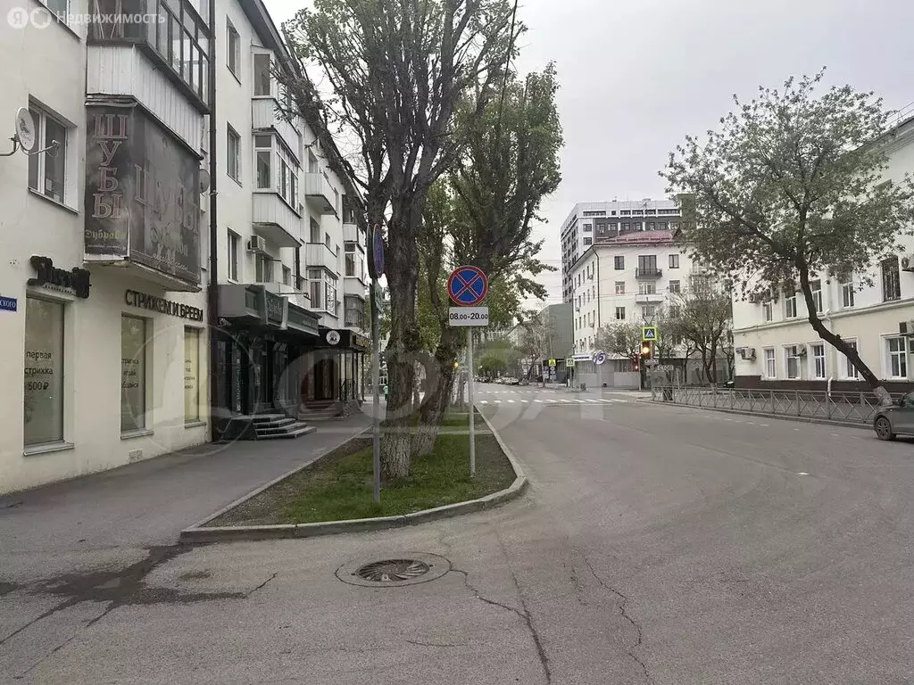 2-комнатная квартира: Тюмень, улица Володарского, 51 (40 м) - Фото 0