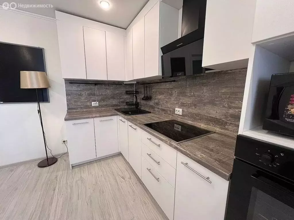 2-комнатная квартира: Тюмень, улица Николая Никитина, 4к1 (67 м) - Фото 1
