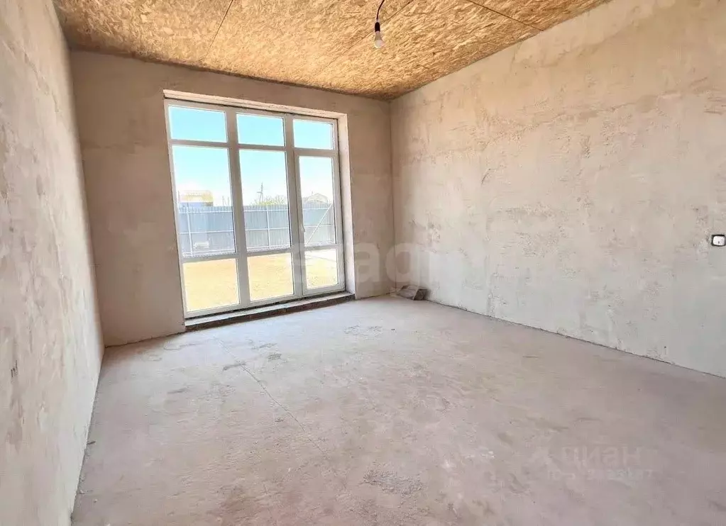 Дом в Крым, Сакский район, с. Молочное ул. Учительская, 10 (109 м) - Фото 1