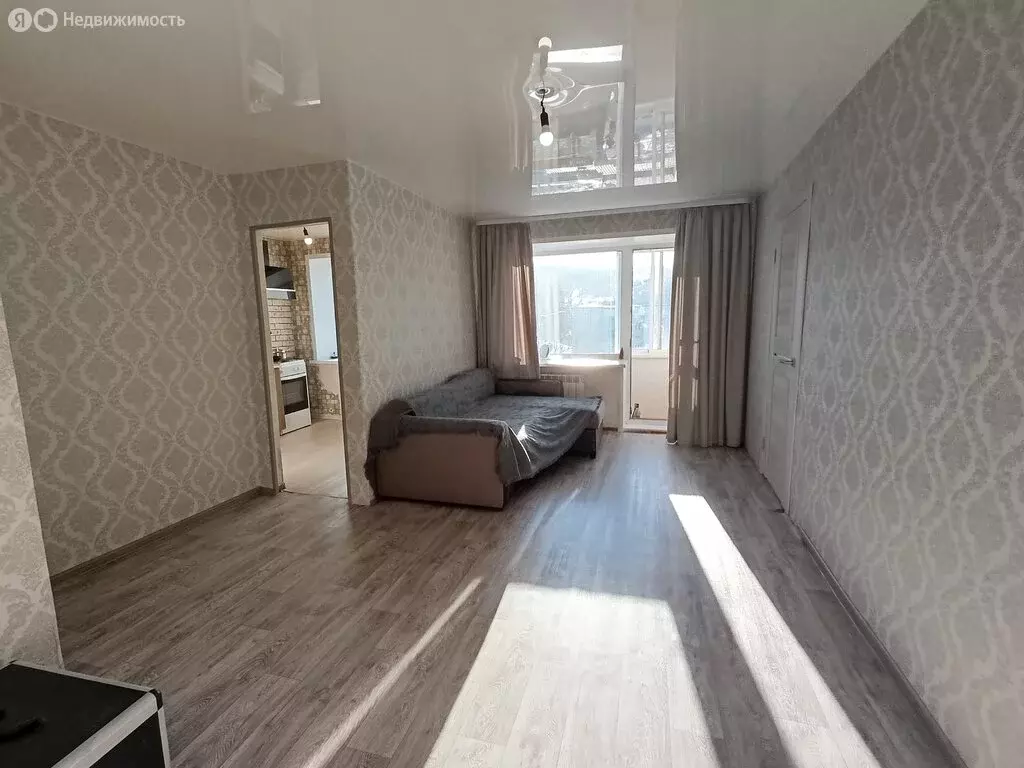 2-комнатная квартира: Дегтярск, улица Калинина, 29 (42 м) - Фото 0