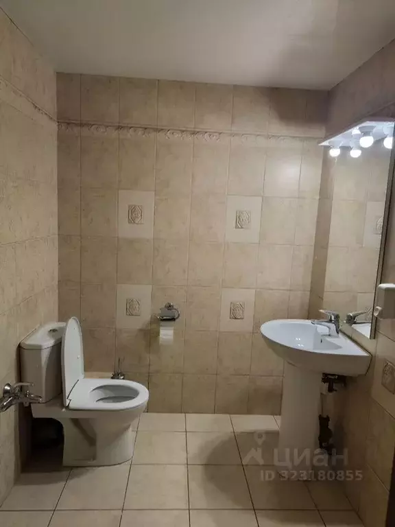 Помещение свободного назначения в Свердловская область, Екатеринбург ... - Фото 2