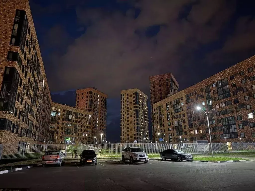 1-к кв. Белгородская область, Старый Оскол Космос мкр, 11 (40.0 м) - Фото 1