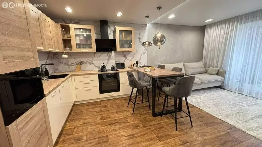 2-комнатная квартира: Альметьевск, улица Ленина, 195 (74.1 м) - Фото 1