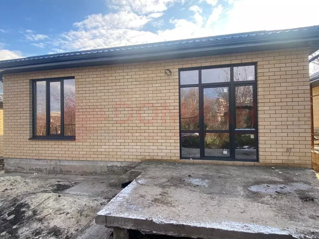 Дом в Ростовская область, Новочеркасск Сарматская ул. (93 м) - Фото 1