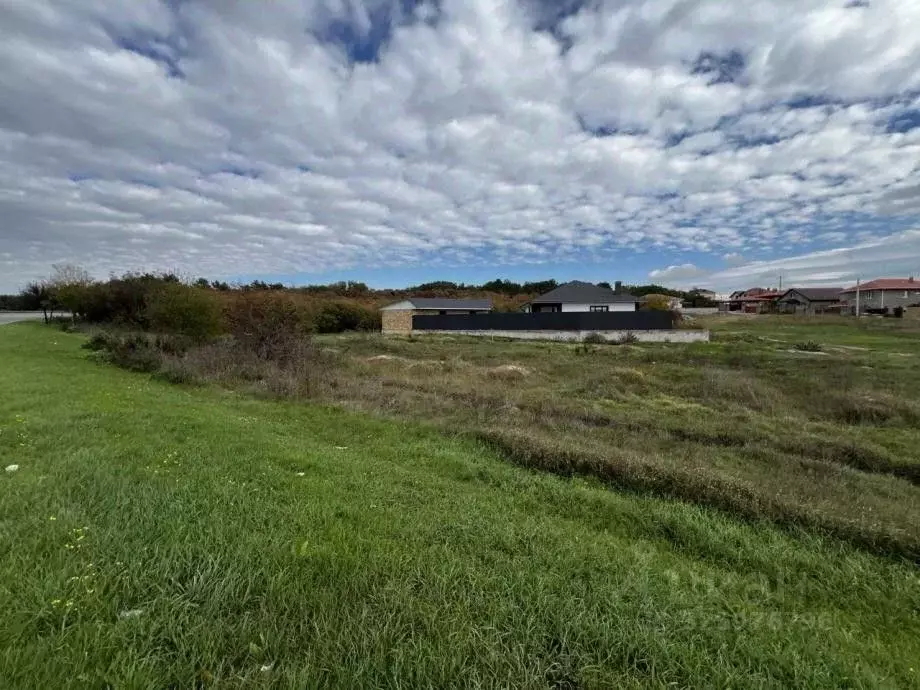 Участок в Крым, Симферополь ул. Хайри Эмир-Заде (12.0 сот.) - Фото 1