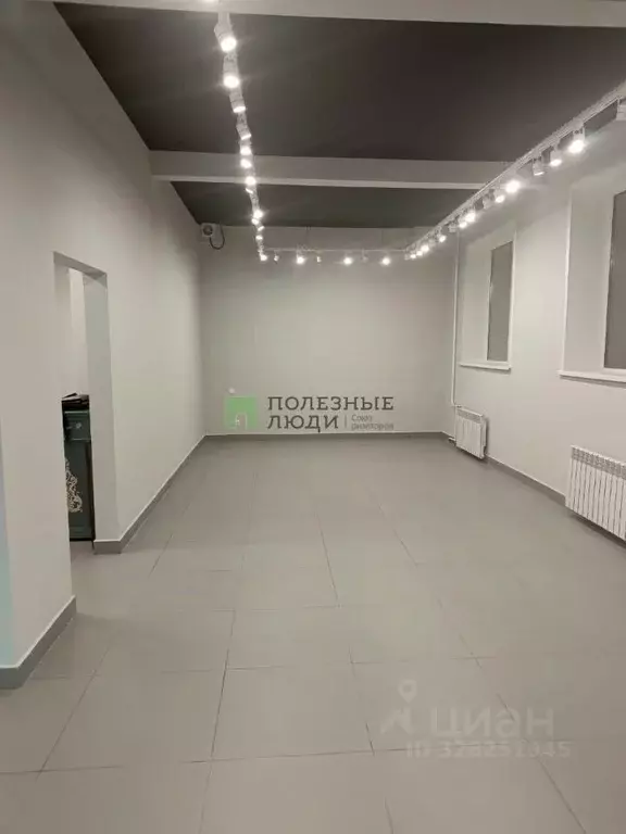 Помещение свободного назначения в Красноярский край, Красноярск ул. ... - Фото 1