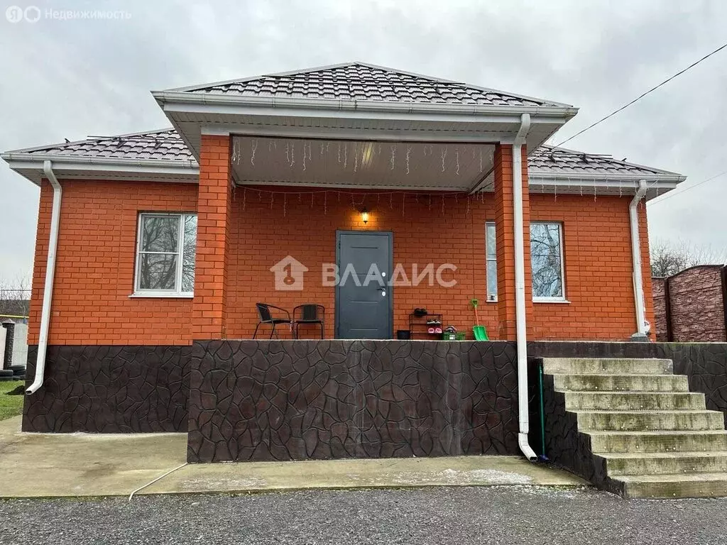 Дом в Мелиховское сельское поселение, село Дальняя Игуменка (110 м) - Фото 1