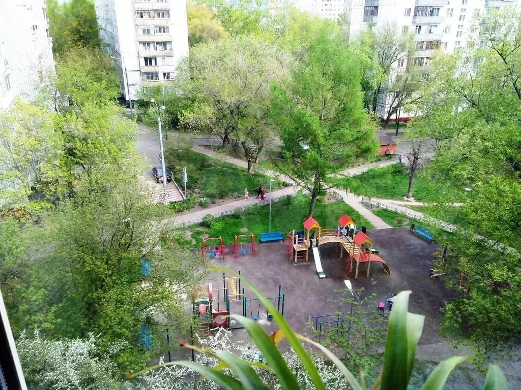 Комната 18 м в 3-к., 3/9 эт. - Фото 0