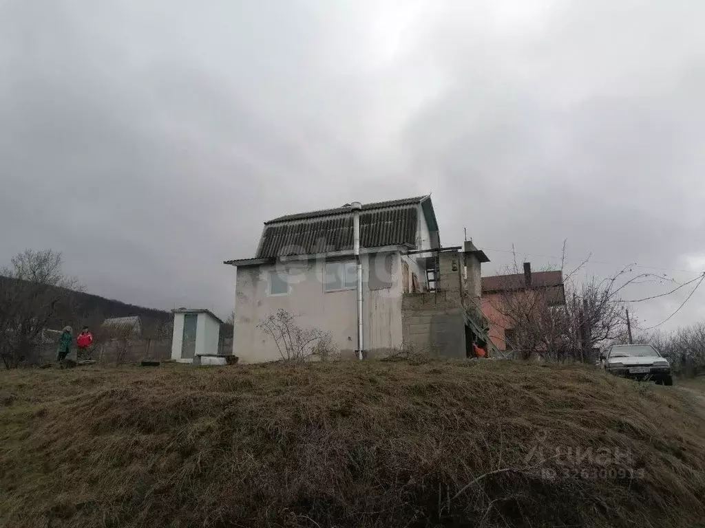 Дом в Крым, Симферопольский район, Добровское с/пос, с. Мраморное  (88 ... - Фото 1