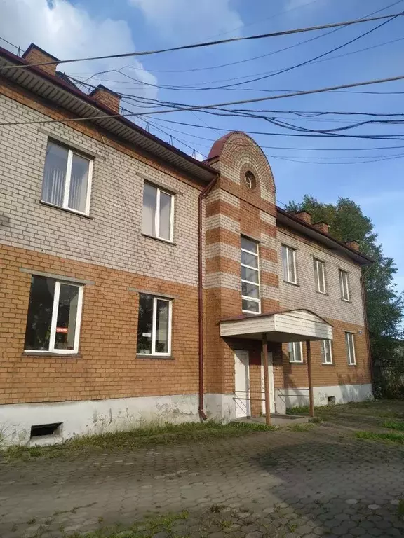 Здание 473 м с земельным участком - Фото 1