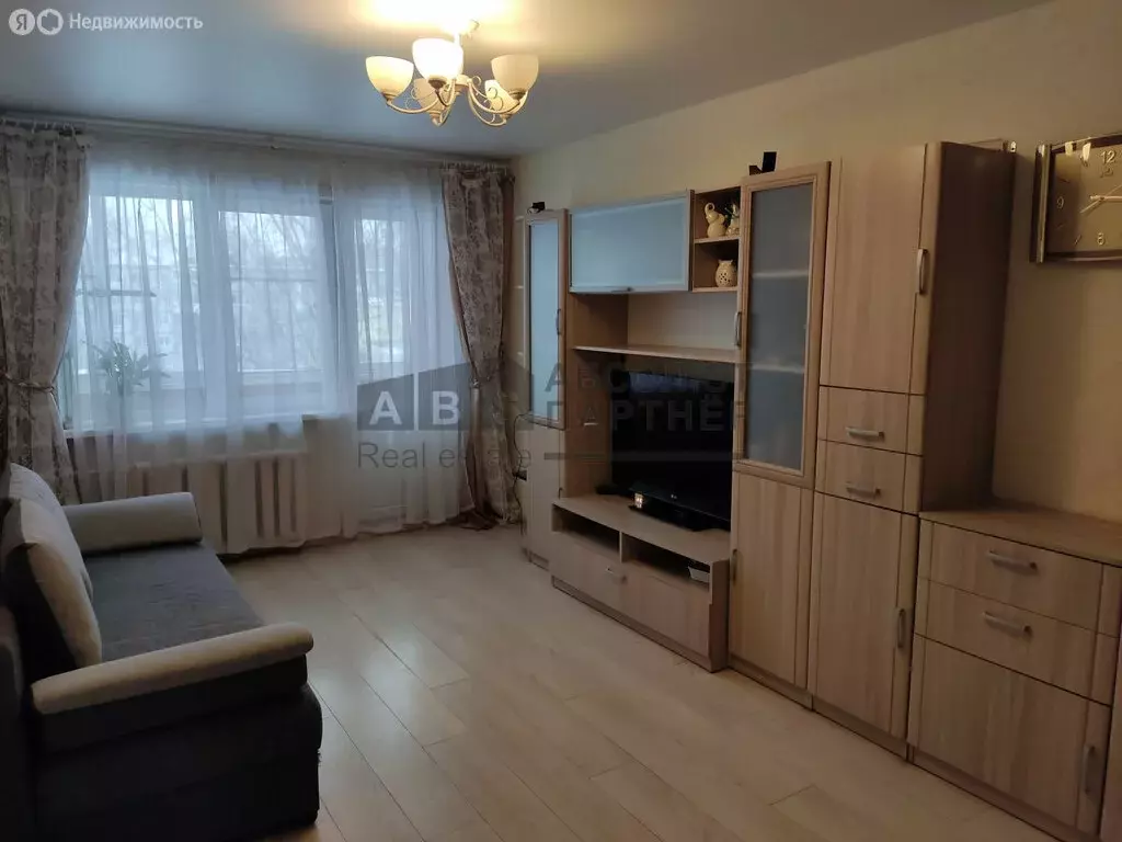 3-комнатная квартира: Великий Новгород, Октябрьская улица, 4к2 (60 м) - Фото 1