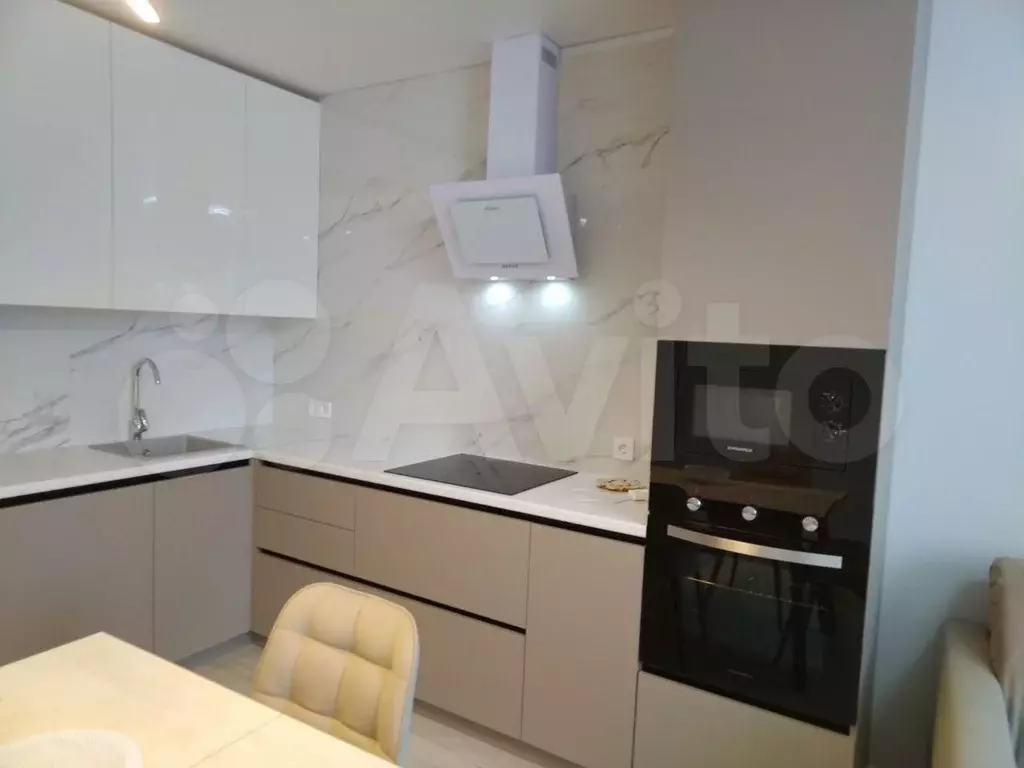 3-к. квартира, 80 м, 14/25 эт. - Фото 0