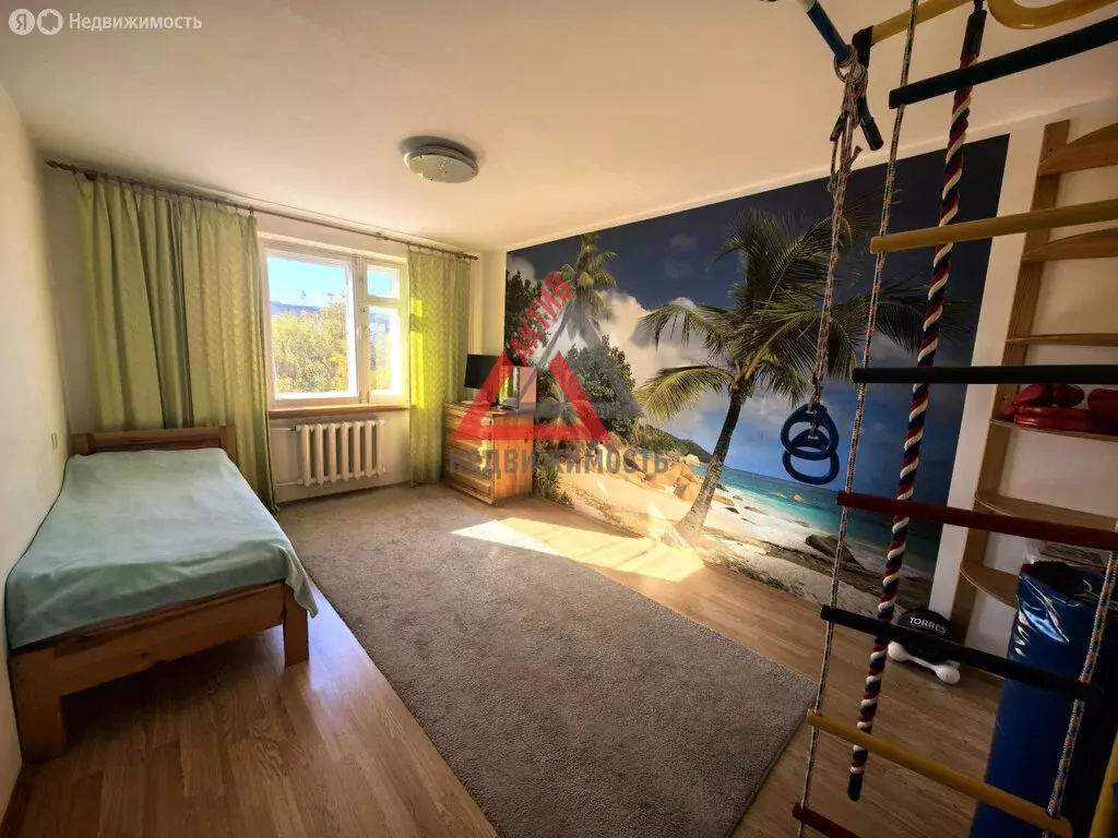 4-комнатная квартира: Каменск-Уральский, Комсомольский бульвар, 44 ... - Фото 2