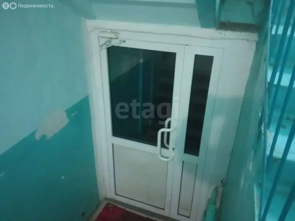 4-комнатная квартира: Алапаевск, улица Флегонта Кабакова, 26 (57.9 м) - Фото 1