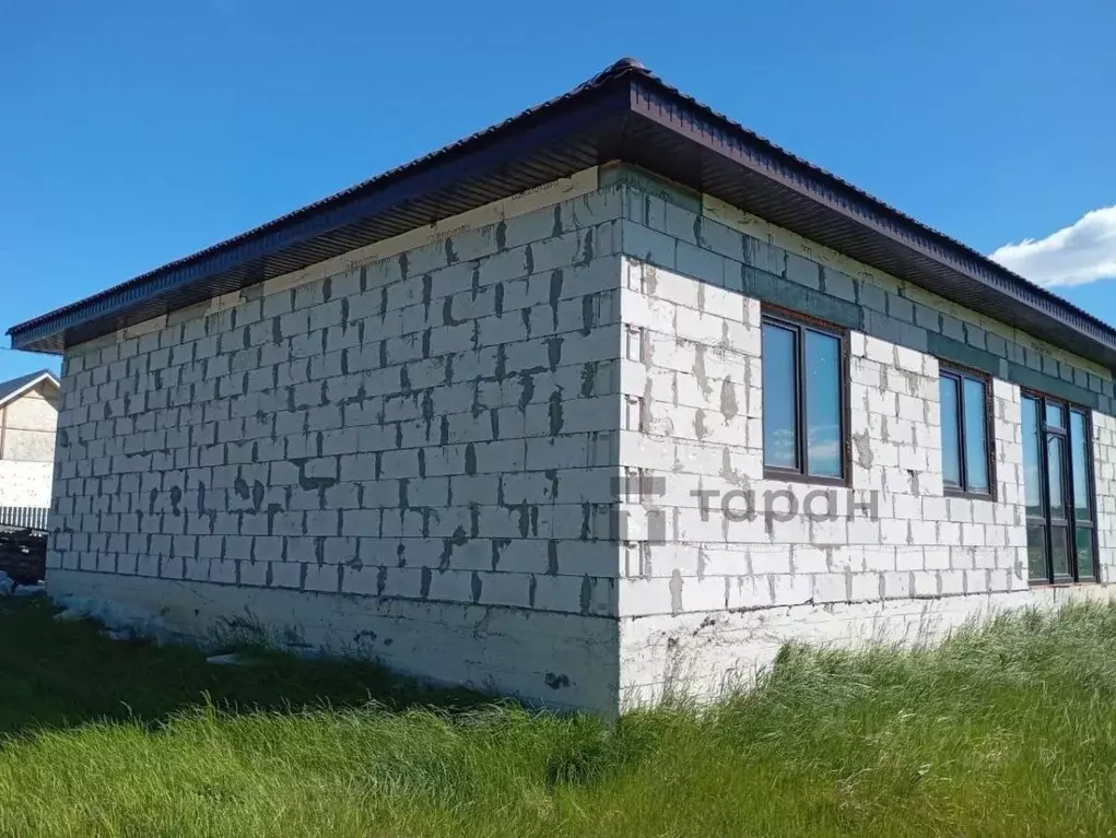 Дом в Челябинская область, Красноармейский муниципальный округ, д. ... - Фото 1
