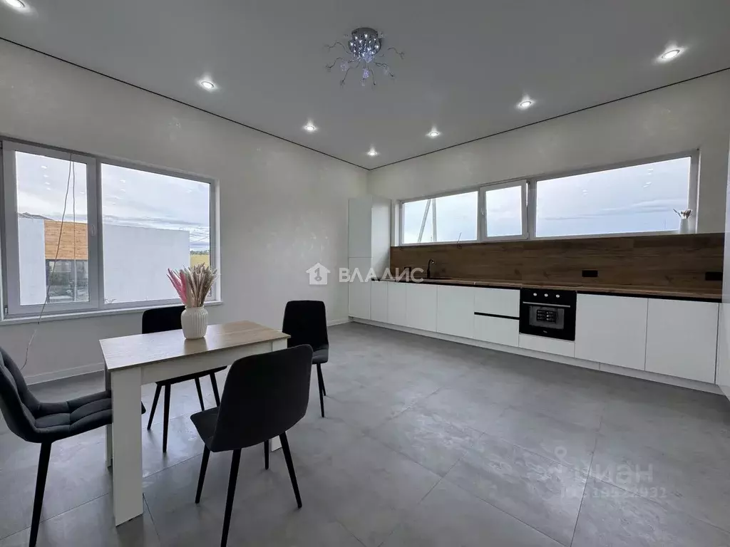 Дом в Пензенская область, Пензенский район, Богословский сельсовет, с. ... - Фото 1