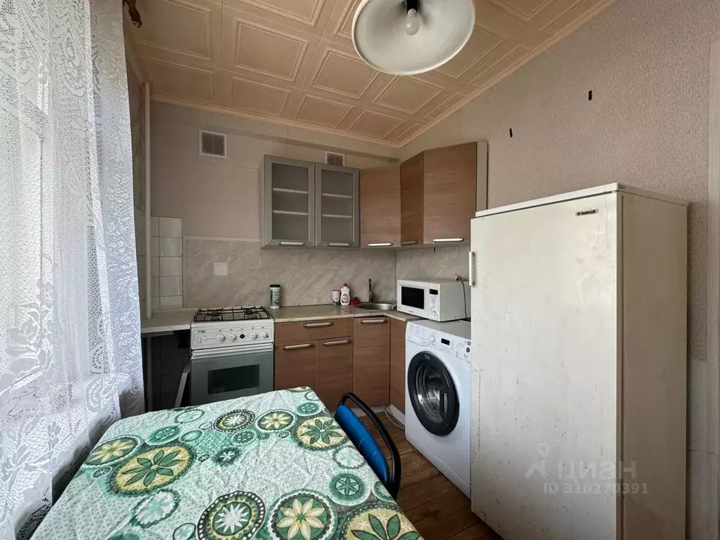 2-к кв. Вологодская область, Череповец просп. Победы, 148 (44.0 м) - Фото 1