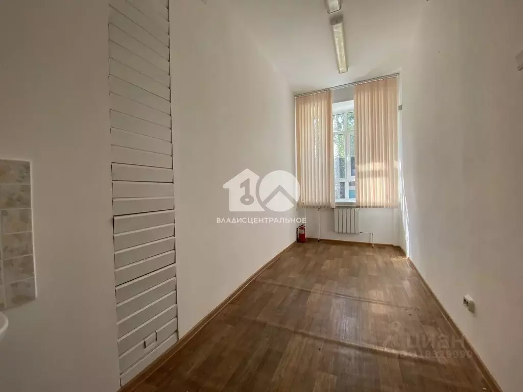 Офис в Новосибирская область, Новосибирск ул. Мичурина, 37 (28 м) - Фото 1