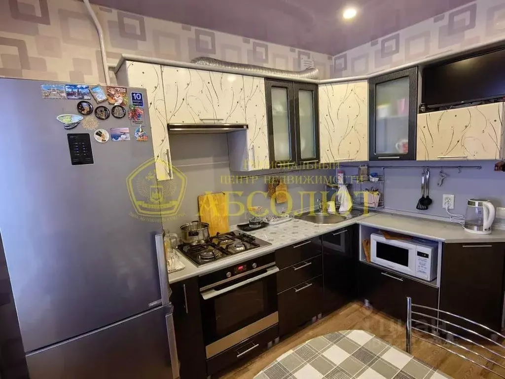 3-к кв. Свердловская область, Ревда ул. Максима Горького, 47 (58.5 м) - Фото 0