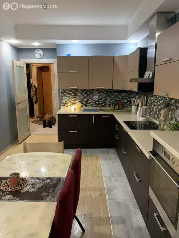 2-комнатная квартира: Екатеринбург, улица Соболева, 19 (71.2 м) - Фото 1