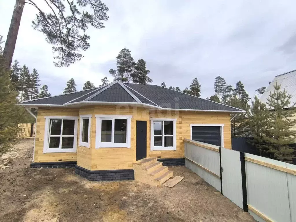 Дом в Улан-Удэ, микрорайон Забайкальский, Лавровая улица (190 м) - Фото 1