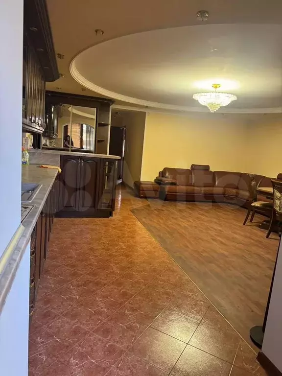 3-к. квартира, 90 м, 3/7 эт. - Фото 1