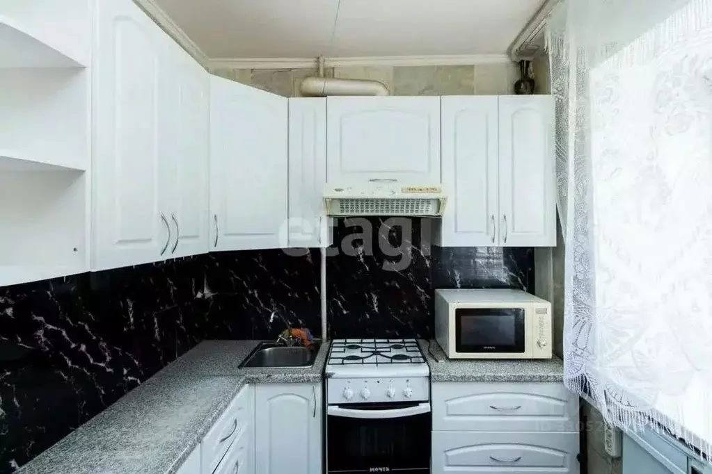 2-к кв. Тюменская область, Тюмень Харьковская ул., 58 (44.0 м) - Фото 1