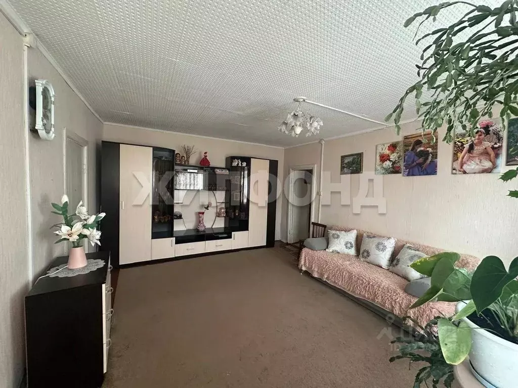 3-к кв. Новосибирская область, Колывань рп ул. Ольги Жилиной, 47 (58.1 ... - Фото 1