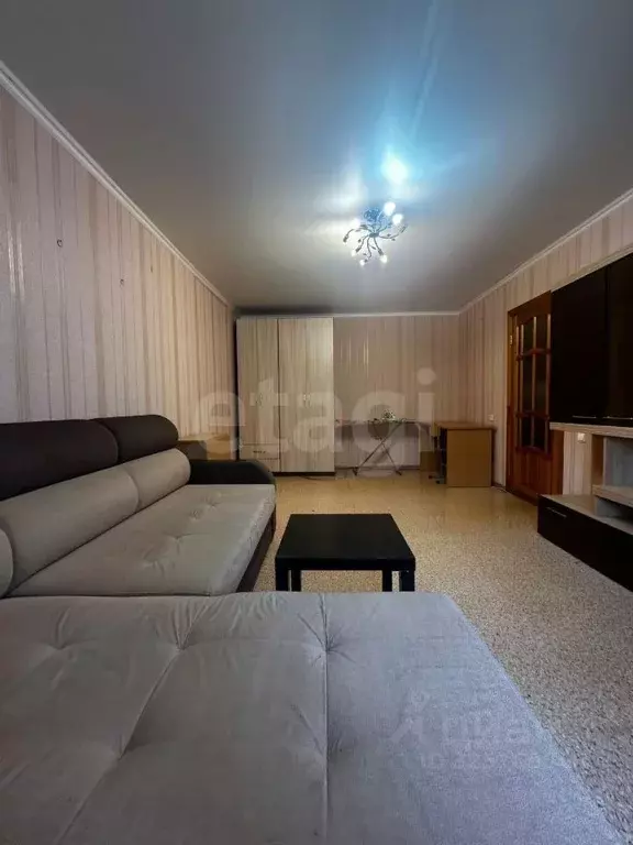 3-к кв. Татарстан, Набережные Челны 44-й комплекс, 20/2 (60.0 м) - Фото 1