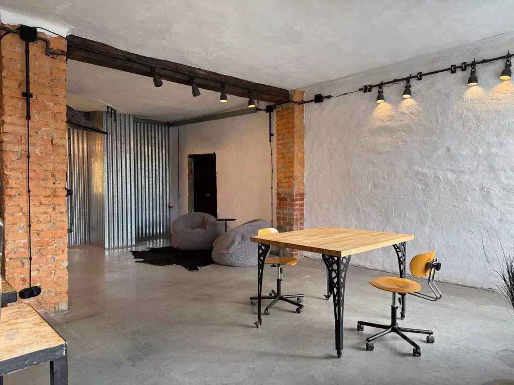 Помещение свободного назначения в Свердловская область, Екатеринбург ... - Фото 2