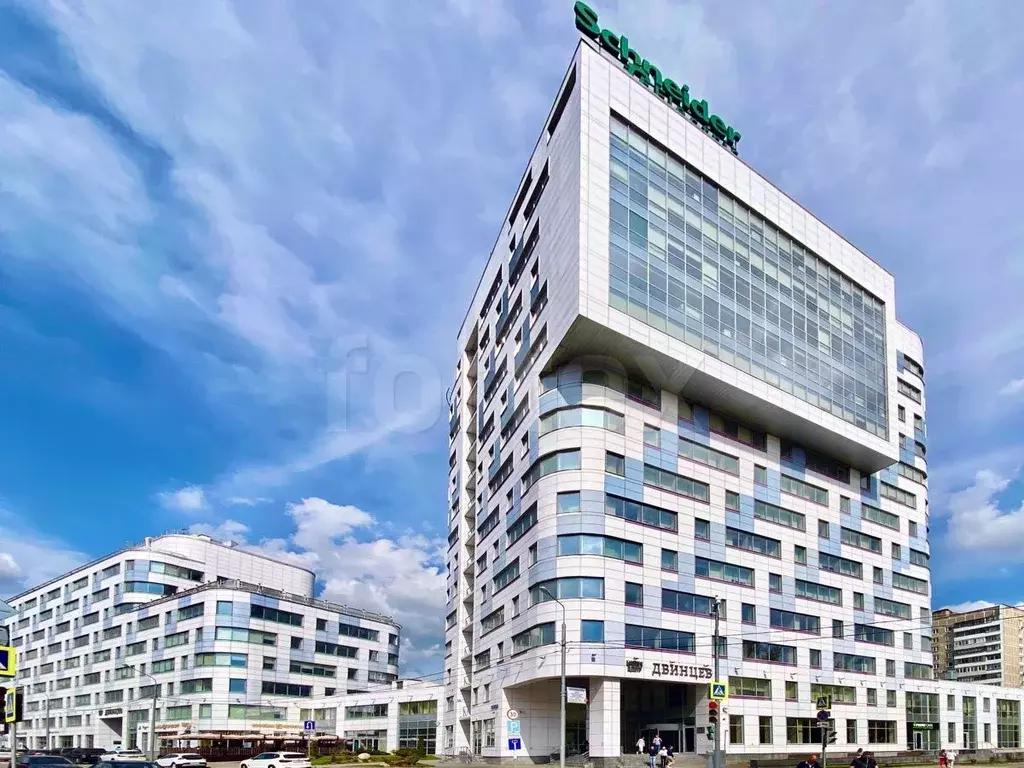 Офис в Москва ул. Двинцев, 12к1А (903 м) - Фото 1