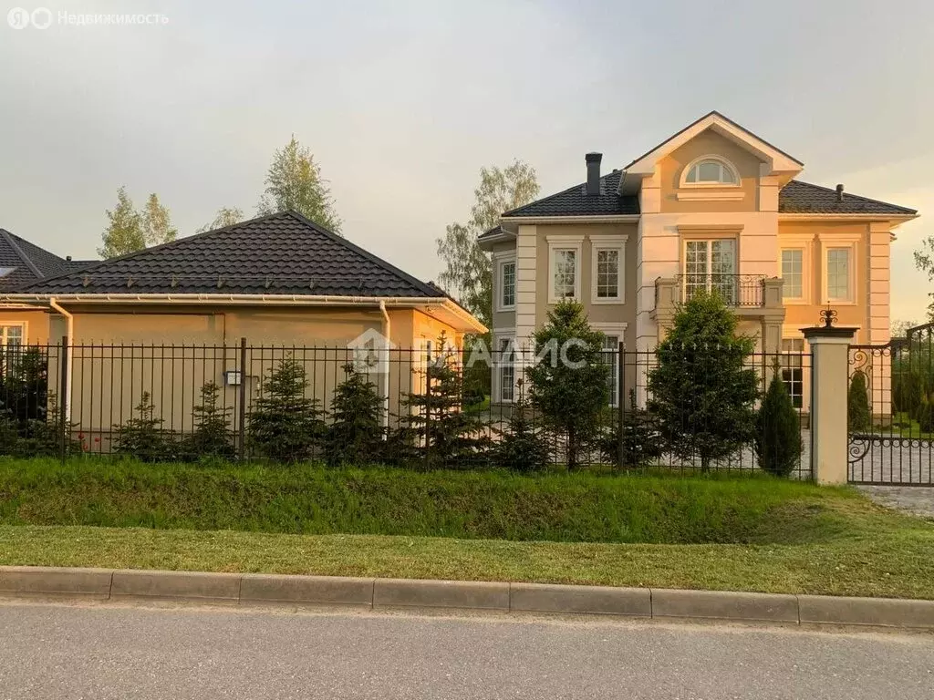 Дом в Петергоф, Санкт-Петербургское шоссе, 130к24 (388 м) - Фото 0