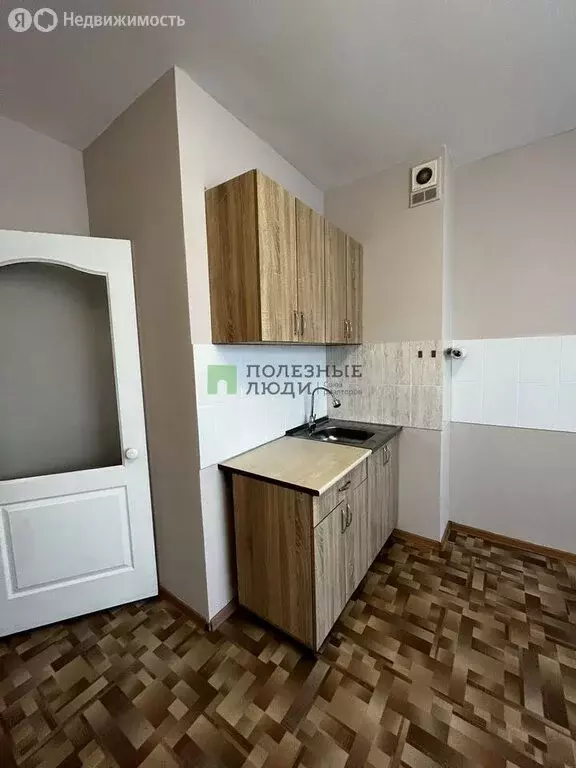 Квартира-студия: Красноярск, улица Чернышевского, 110 (24 м) - Фото 2