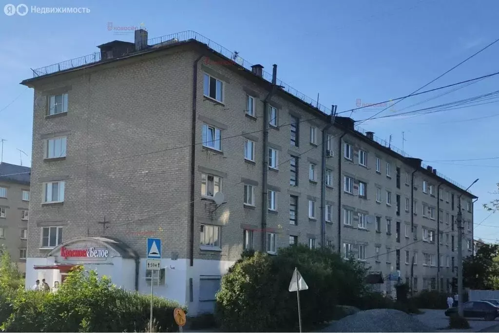 Квартира-студия: Первоуральск, проспект Ильича, 3/2 (18 м) - Фото 2