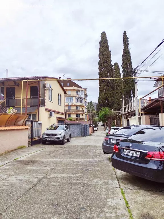 Дом в Сочи, микрорайон Новый Сочи, Калужская улица, 20 (150 м) - Фото 1