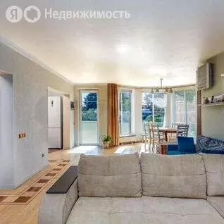 Дом в Калининградская область, Гурьевск (180 м) - Фото 1