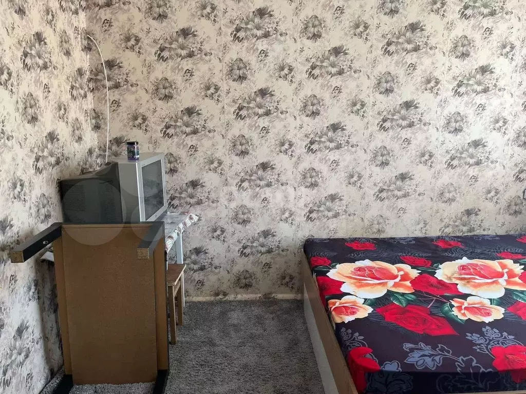 Комната 17,7 м в 1-к., 5/5 эт. - Фото 1