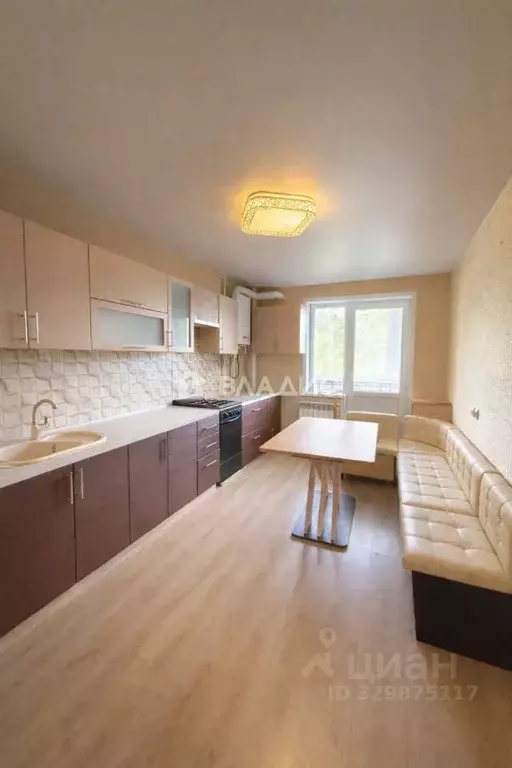 2-к кв. Владимирская область, Ковров Еловая ул., 88к1 (58.0 м) - Фото 1