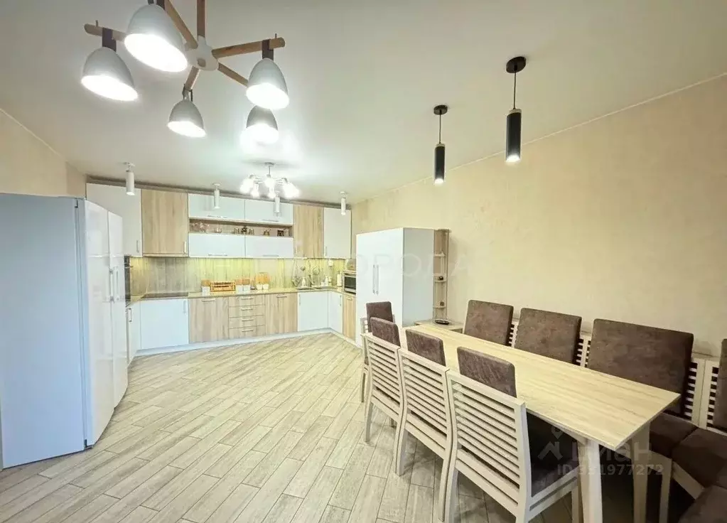 3-к кв. Алтайский край, Барнаул ул. Профинтерна, 7а (119.2 м) - Фото 1