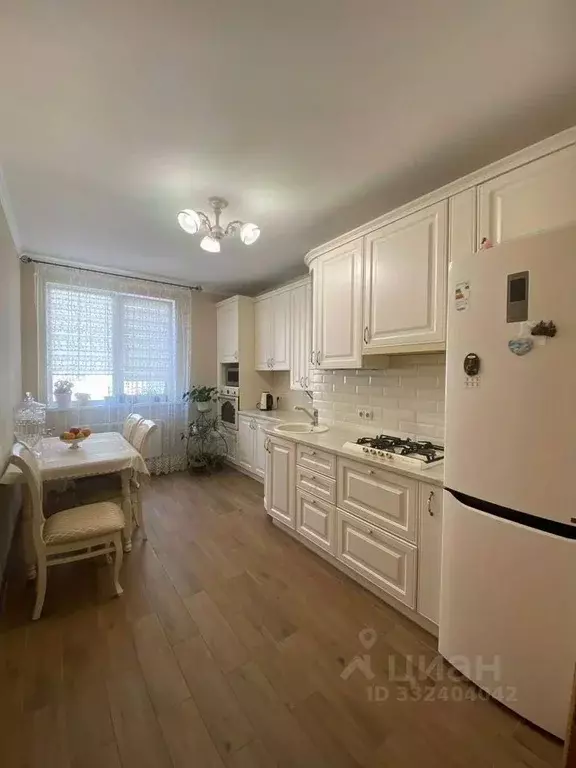 2-к кв. Крым, Симферополь ул. Севастопольская, 41Е (62.0 м) - Фото 1