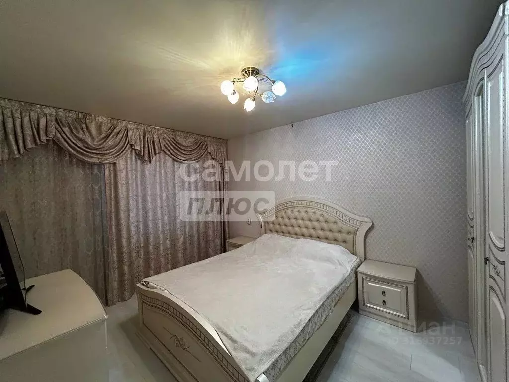 3-к кв. Свердловская область, Екатеринбург ул. Техническая, 28 (62.6 ... - Фото 0