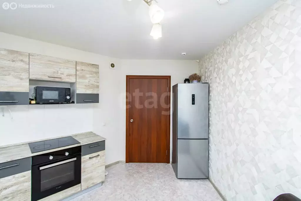 1-комнатная квартира: Тюмень, улица Республики, 204к13 (40.1 м) - Фото 2