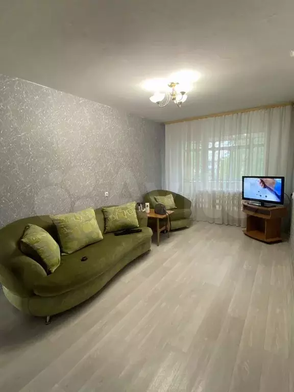 2-к. квартира, 45 м, 5/5 эт. - Фото 0