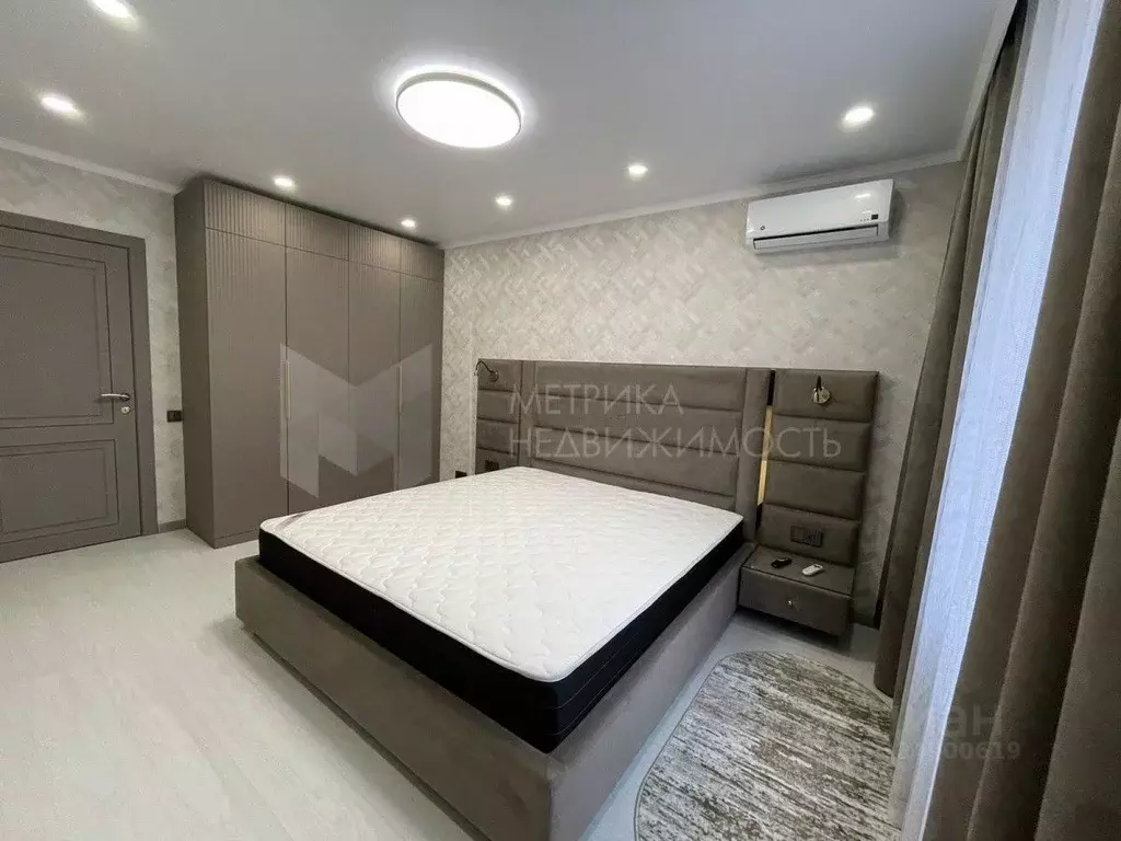 3-к кв. Тюменская область, Тюмень ул. 50 лет Октября, 57В (105.4 м) - Фото 1