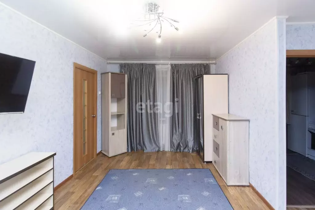 2-к кв. Тюменская область, Тюмень Киевская ул., 58 (42.1 м) - Фото 0